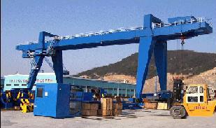 A型5-50-10T雙梁吊鉤門式起重機